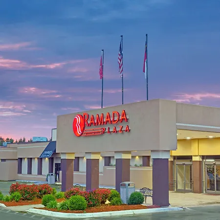 Hotel Ramada Plaza By Wyndham Charlotte South End Airport